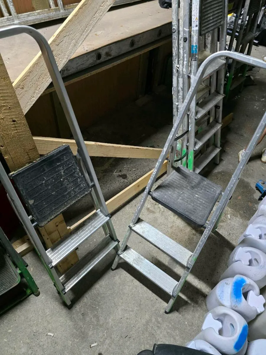 Step ladder (sold as a set) - Image 4