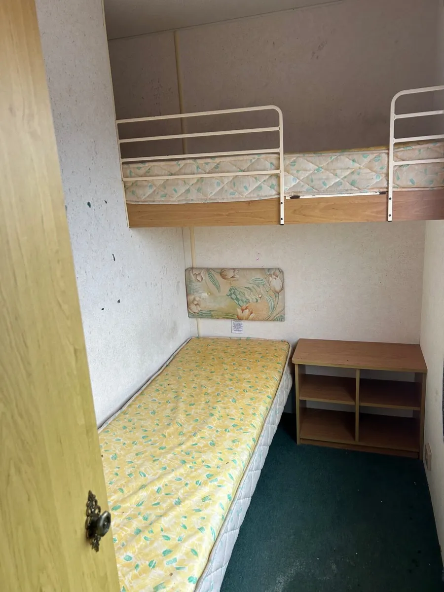 Mobile home - Image 1