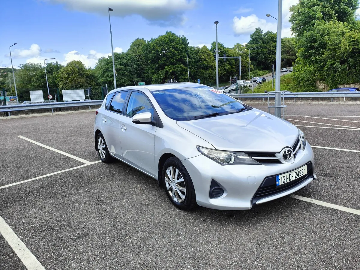 Toyota auris - Image 2