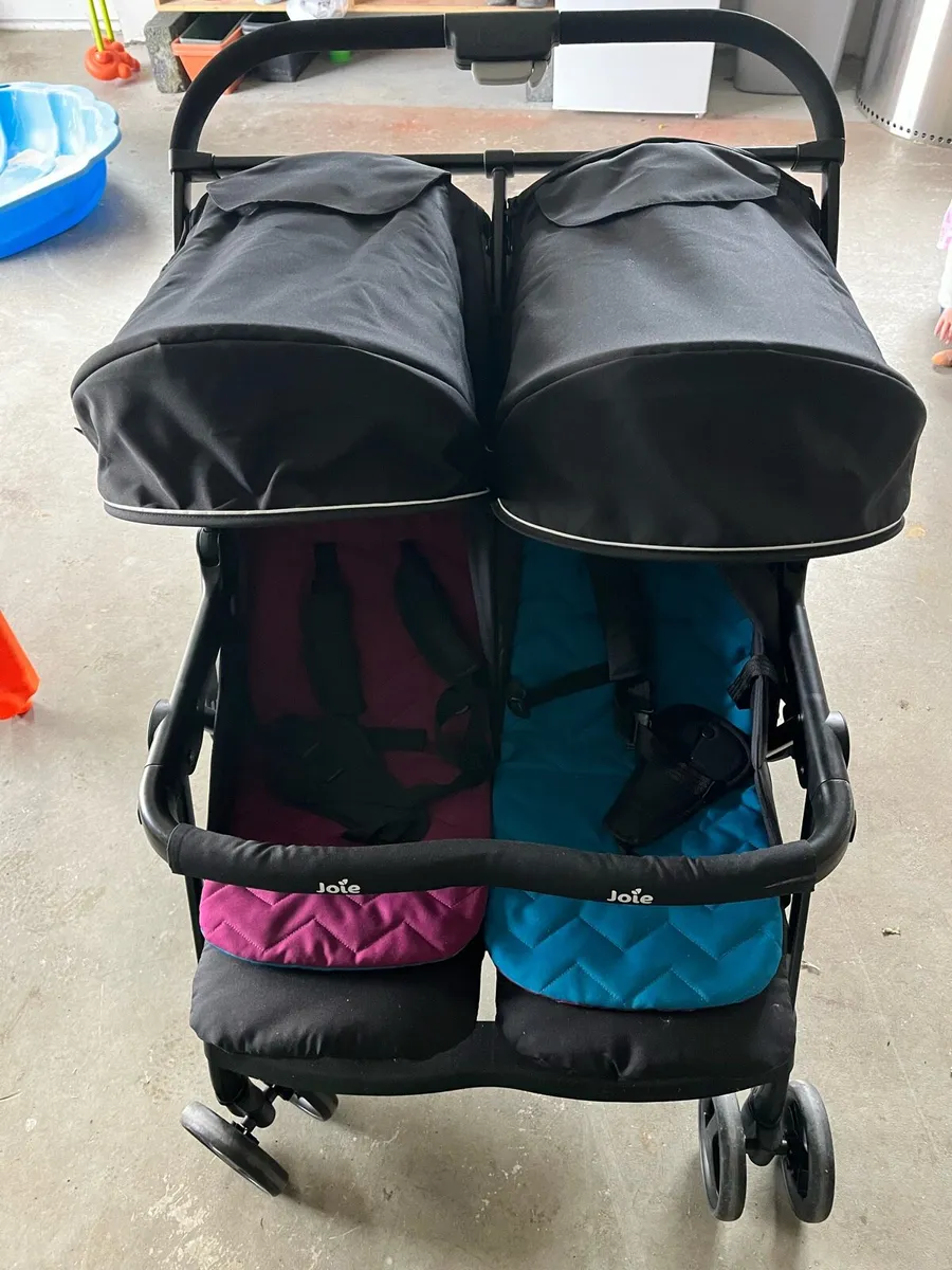 Twin buggie