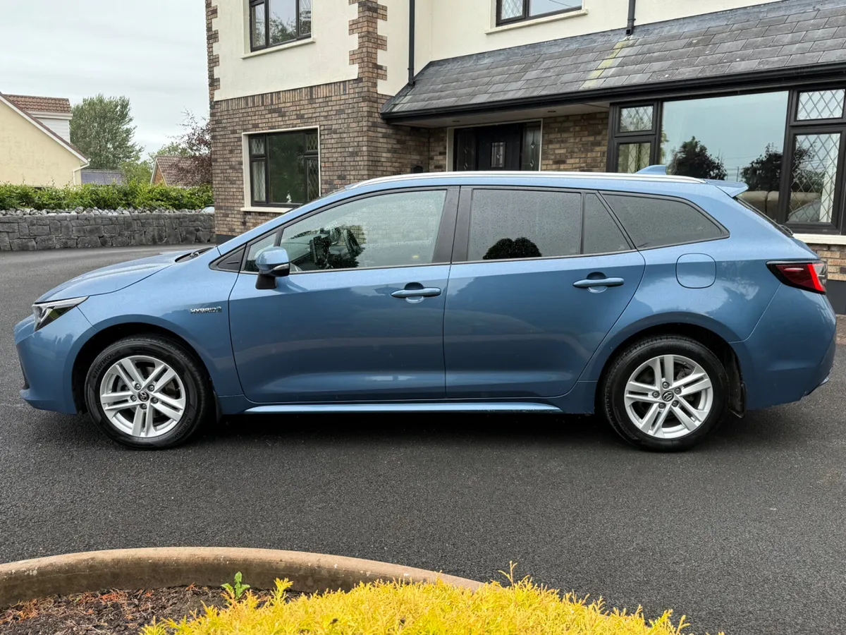 *Irish Car* 201 Toyota Corolla Hybrid! - Image 4