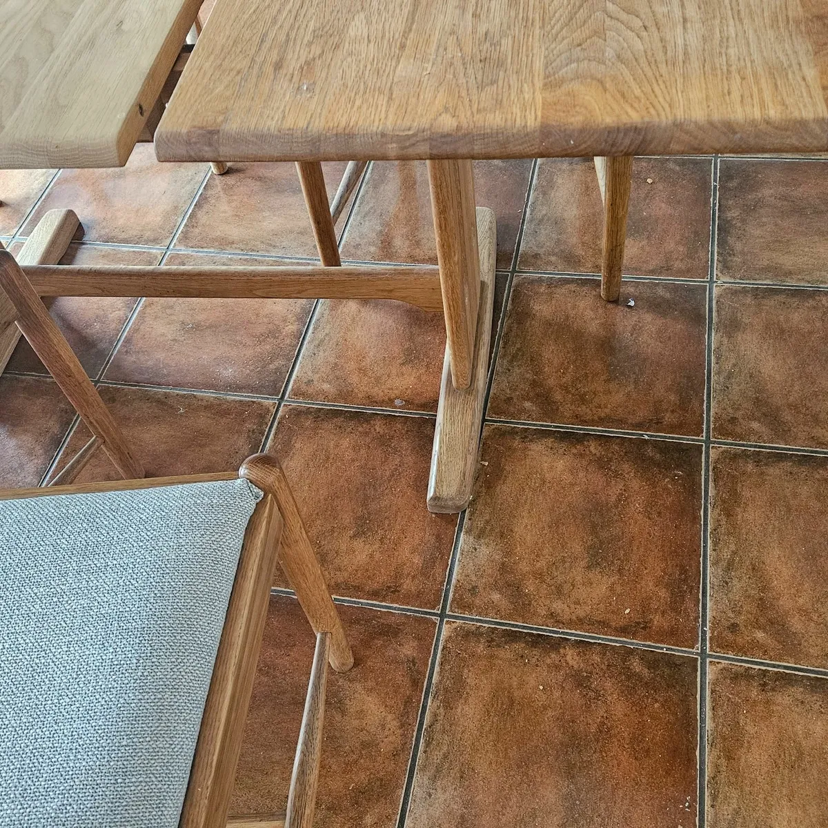 Dining table with chairs - Image 4