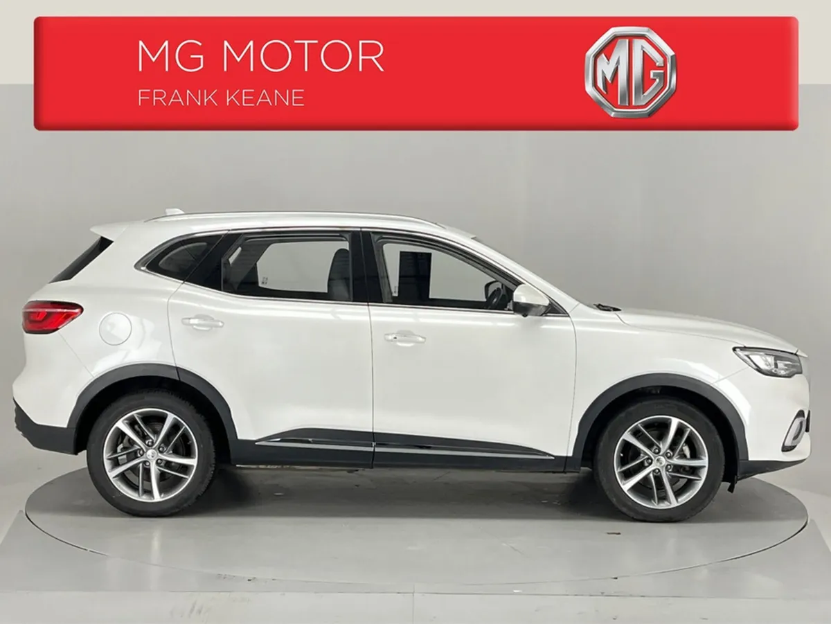 MG HS HSE PHEV EXCLUSIVE**Digital Dash**Touchscree - Image 2