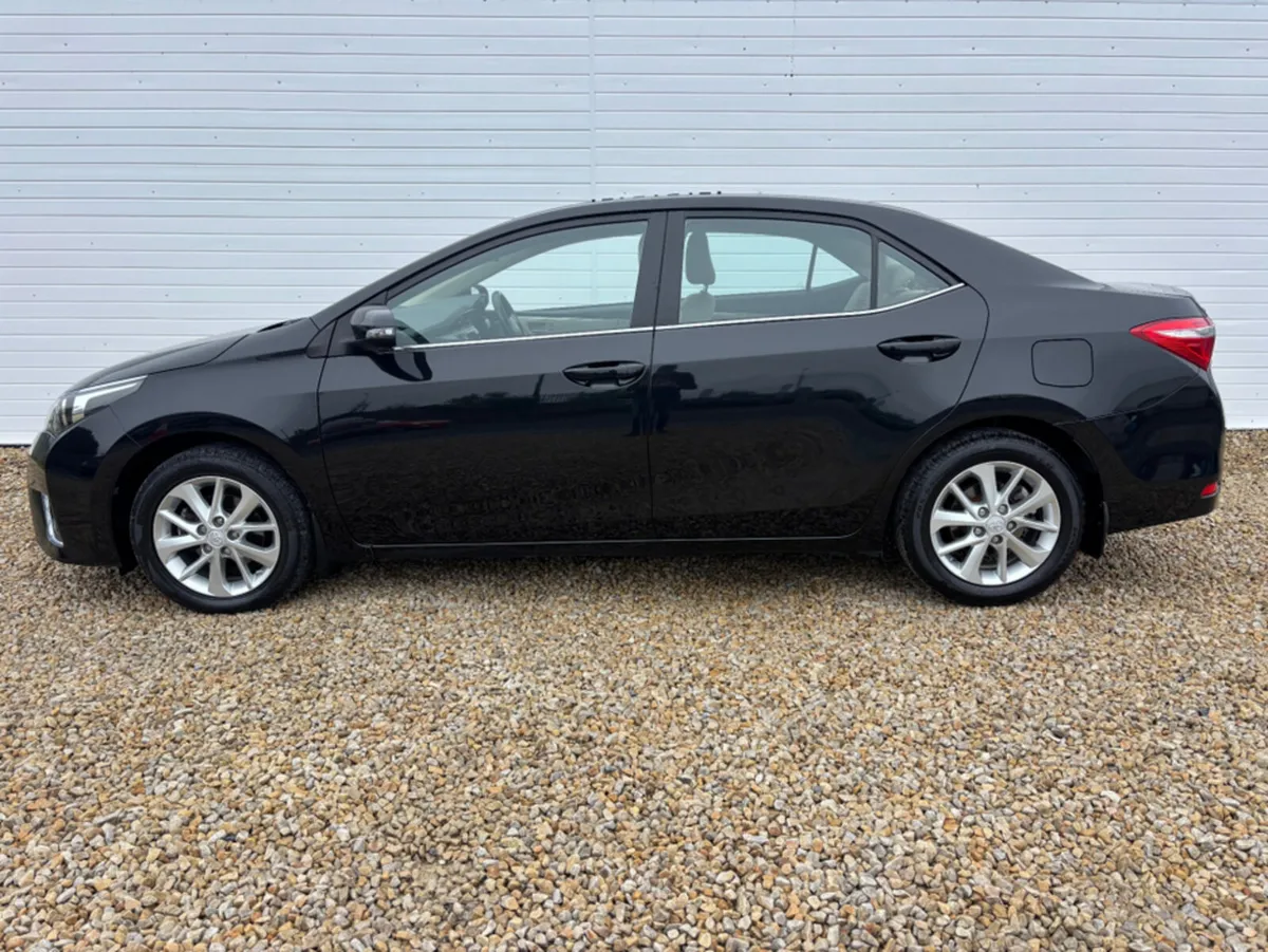 Toyota Corolla 1.4 D-4D LUNA 4DR - Image 4