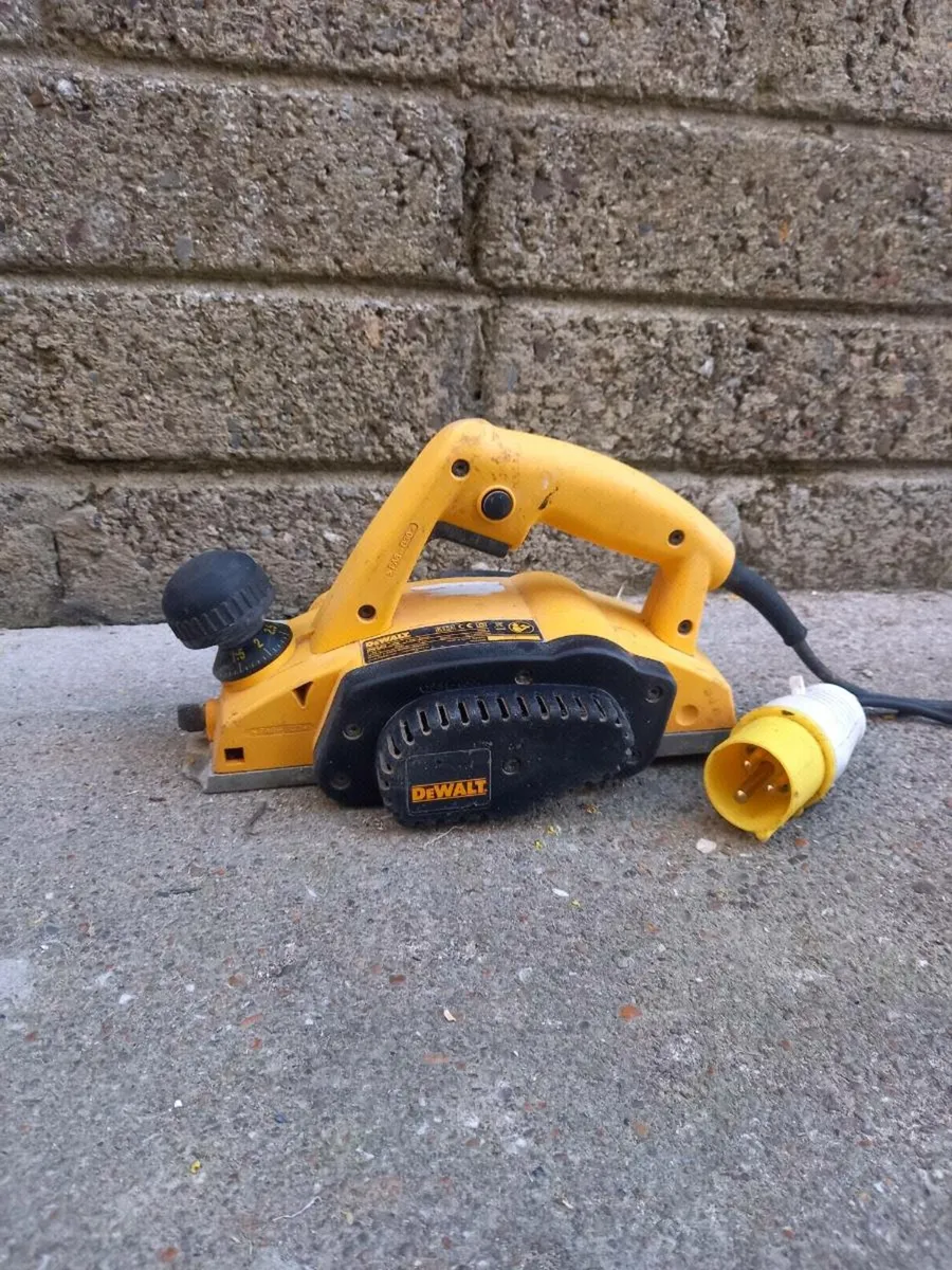 DeWalt Wood Planer - Image 1