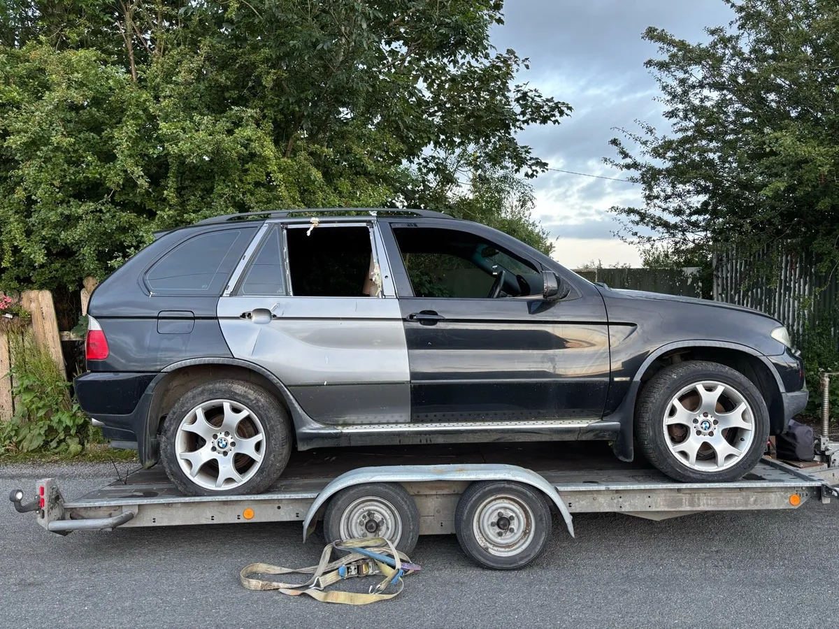 BMW X5 for parts 2004 & 2006 - Image 3