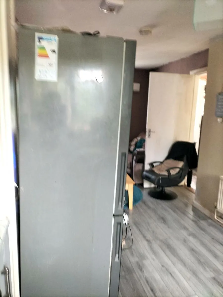 Fridge freezer - Image 2