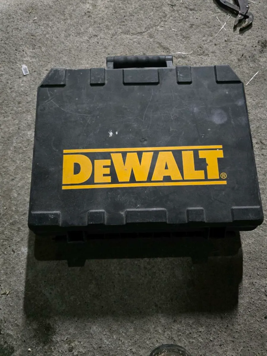 Dewalt Dry Core Drill and few bits - Image 2