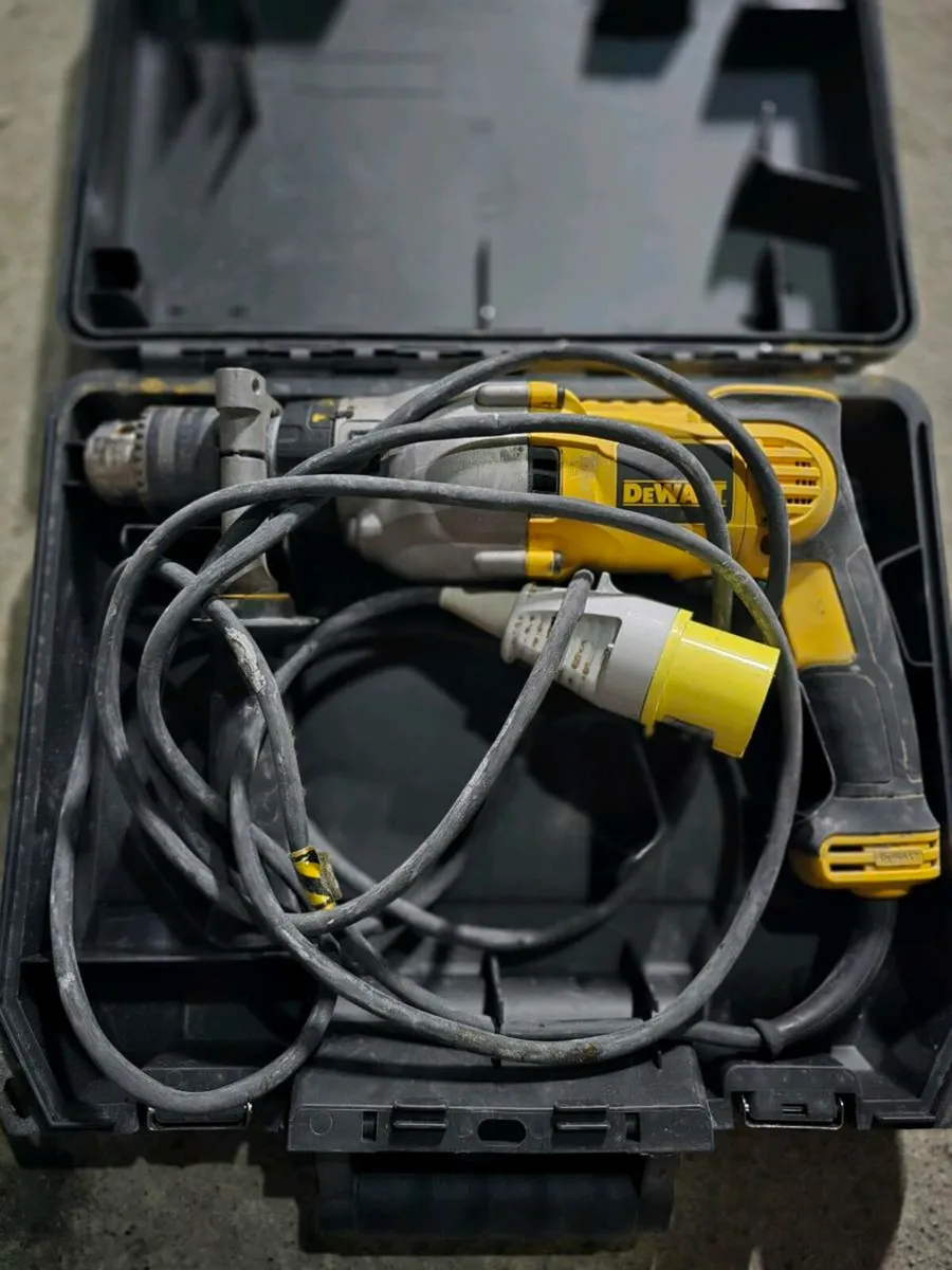 Dewalt Dry Core Drill and few bits - Image 1