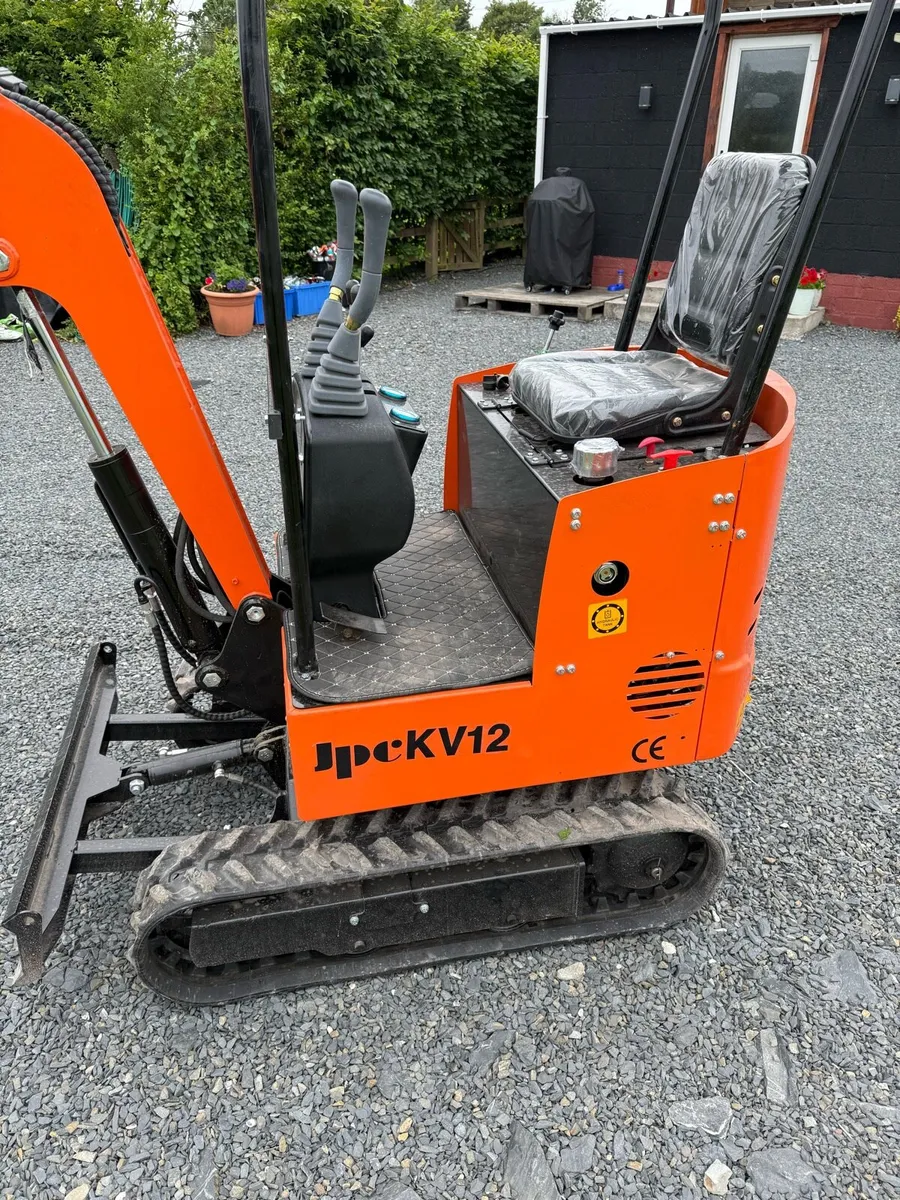1 ton mini digger - Image 3