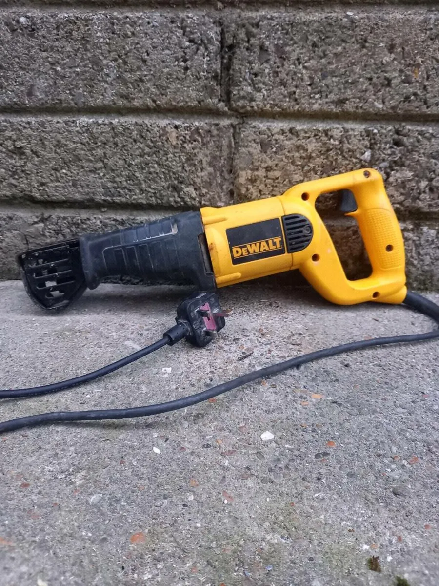 DeWalt Reciprocating Saw - Image 2