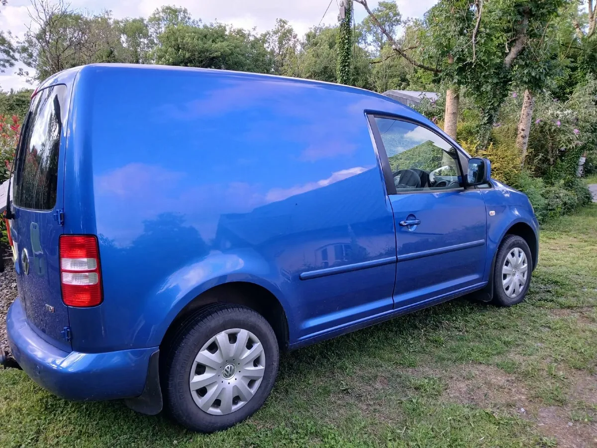 Volkswagen Caddy 2011 - Image 1