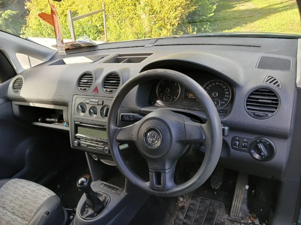 Volkswagen Caddy 2011 - Image 4