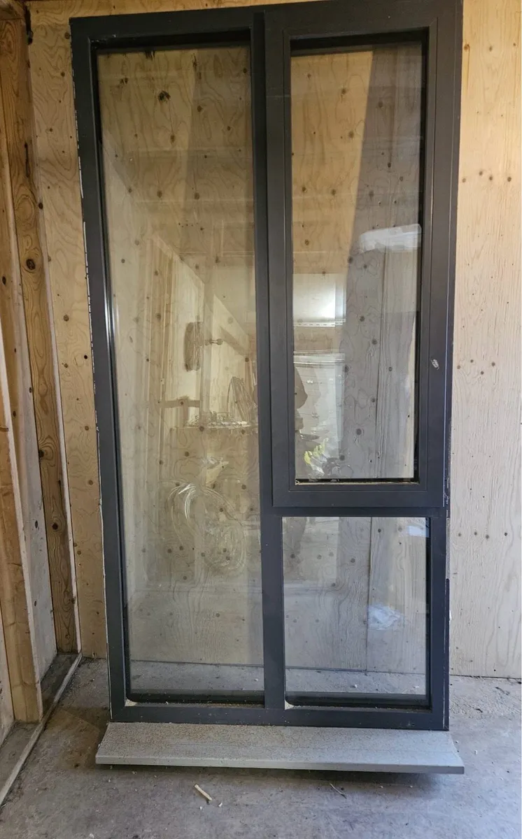 2 x triple glazed windows - Image 2