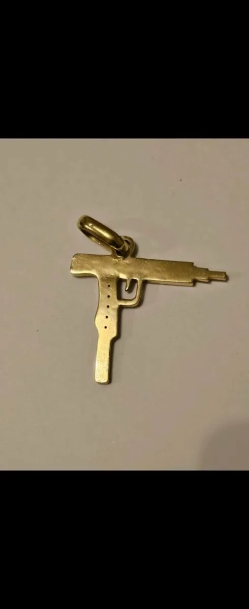 18K Gold Pendant - Image 3