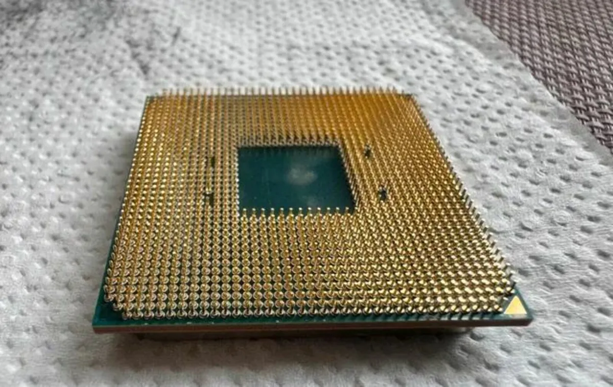 AMD Ryzen 7 5800X3D - Image 2