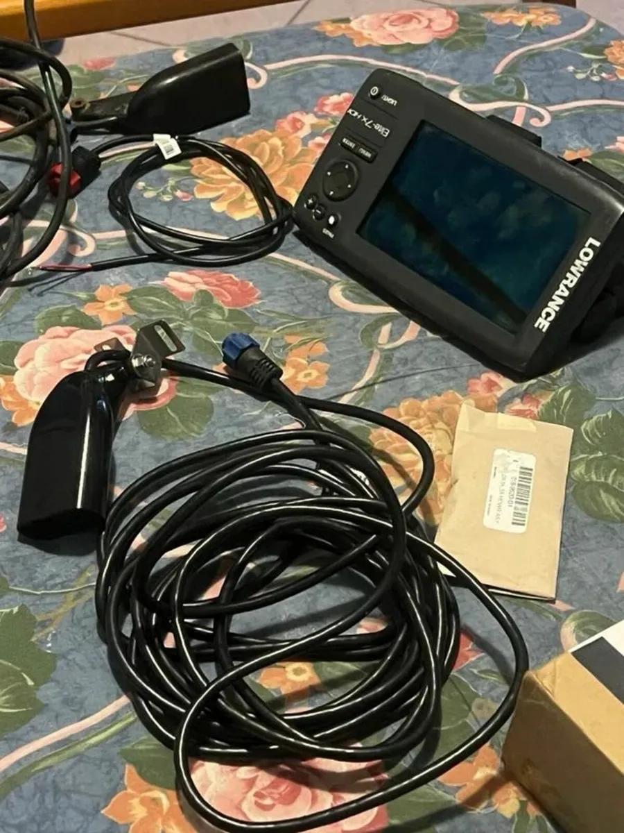 Lowrance Elite-7 Ti2 fishfinders + transducer - Image 3