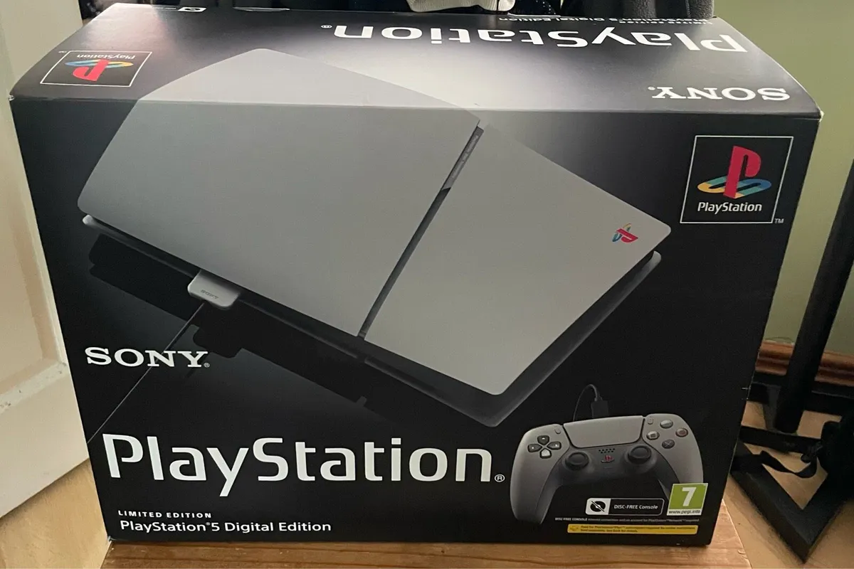 PlayStation 5 - 30th Anniversary Edition