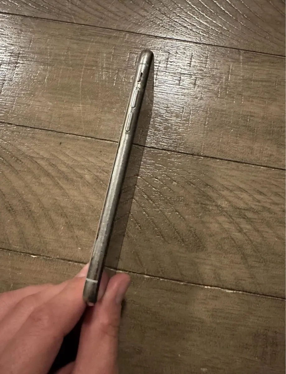 iPhone X silver 64GB unlocked - Image 3