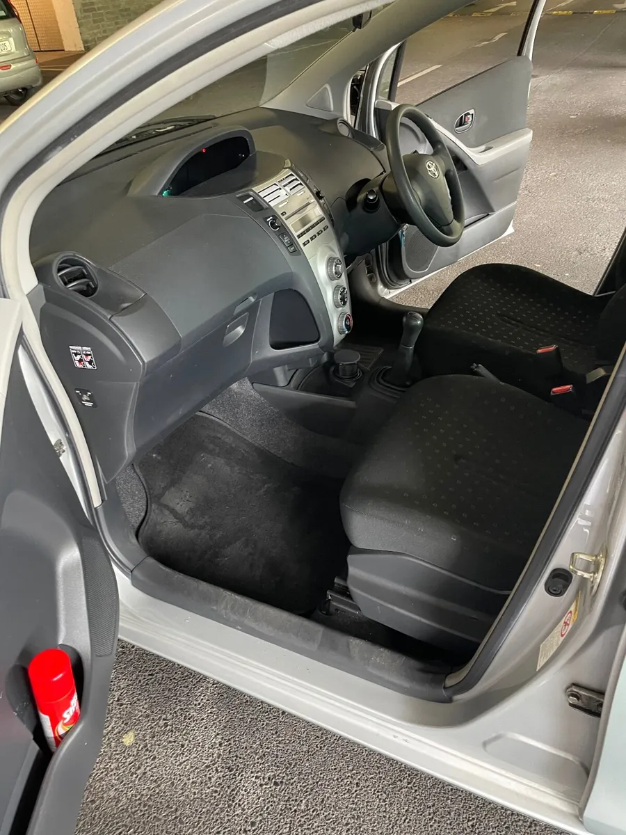 Toyota Yaris 2007 - Image 4