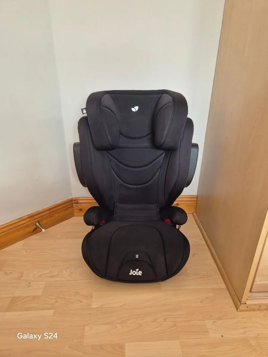 Joie car seat - Image 1