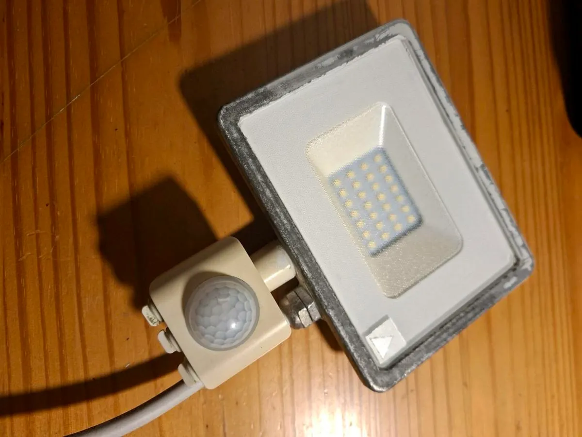 Outdoor Lights - Image 4