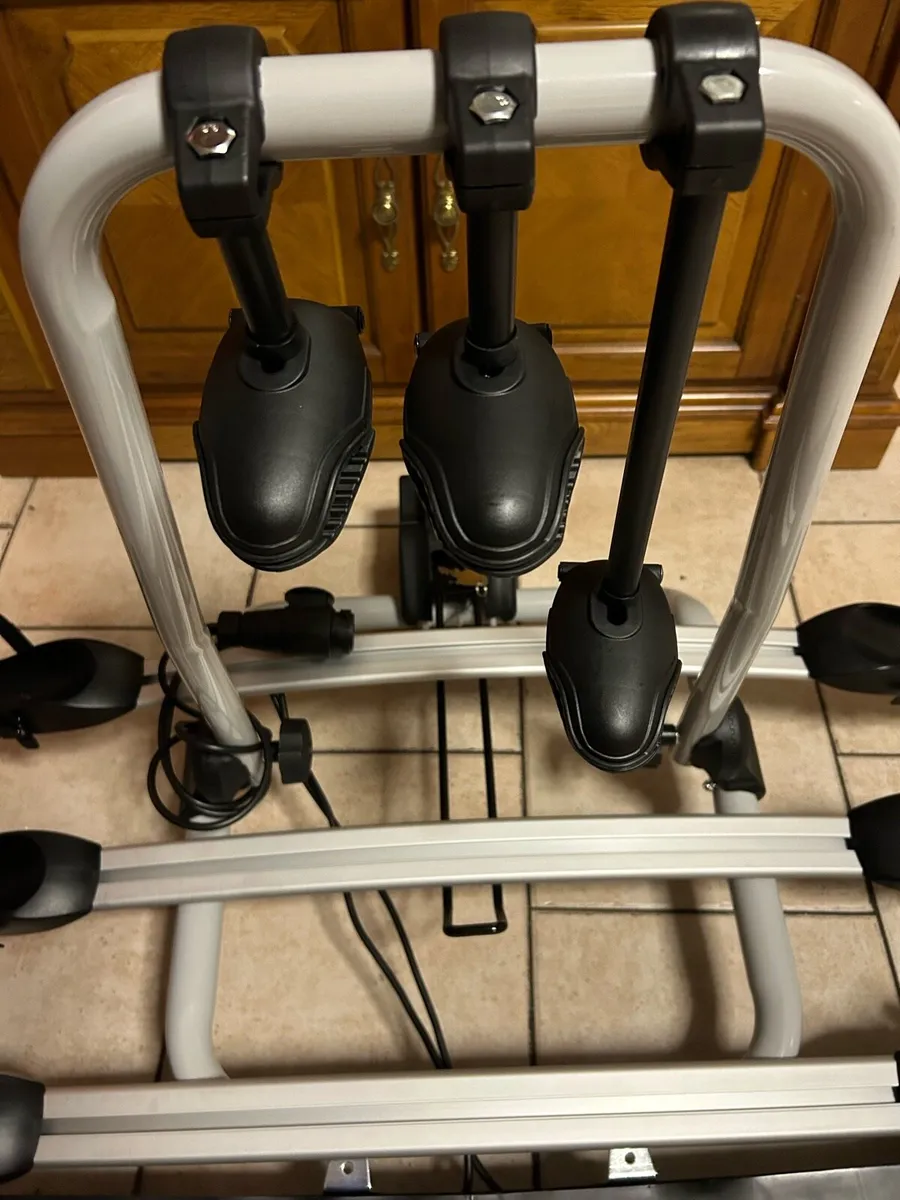 3 Bicycle Carrier for Towbar new - Image 2