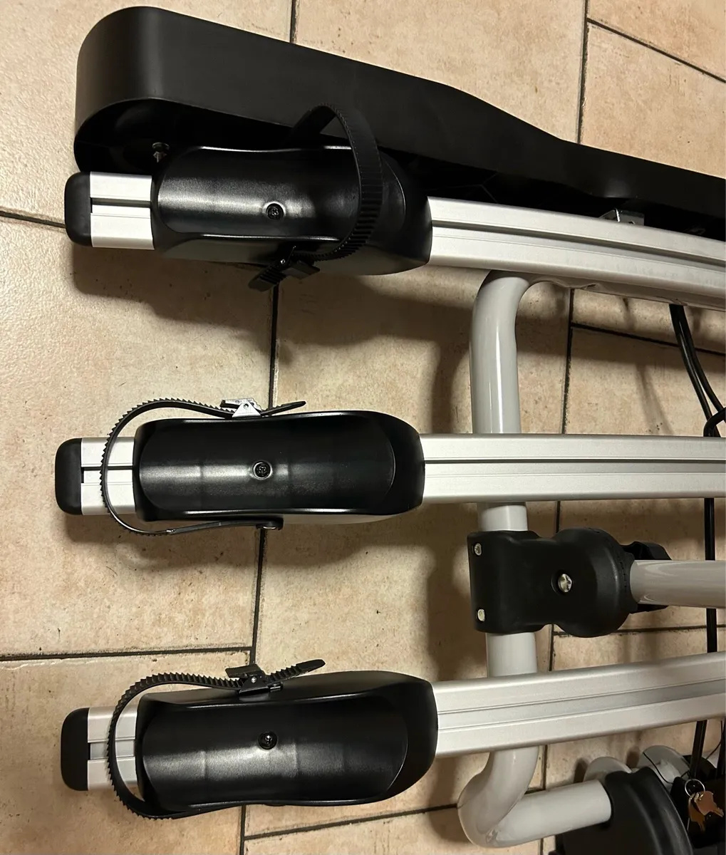 3 Bicycle Carrier for Towbar new - Image 4