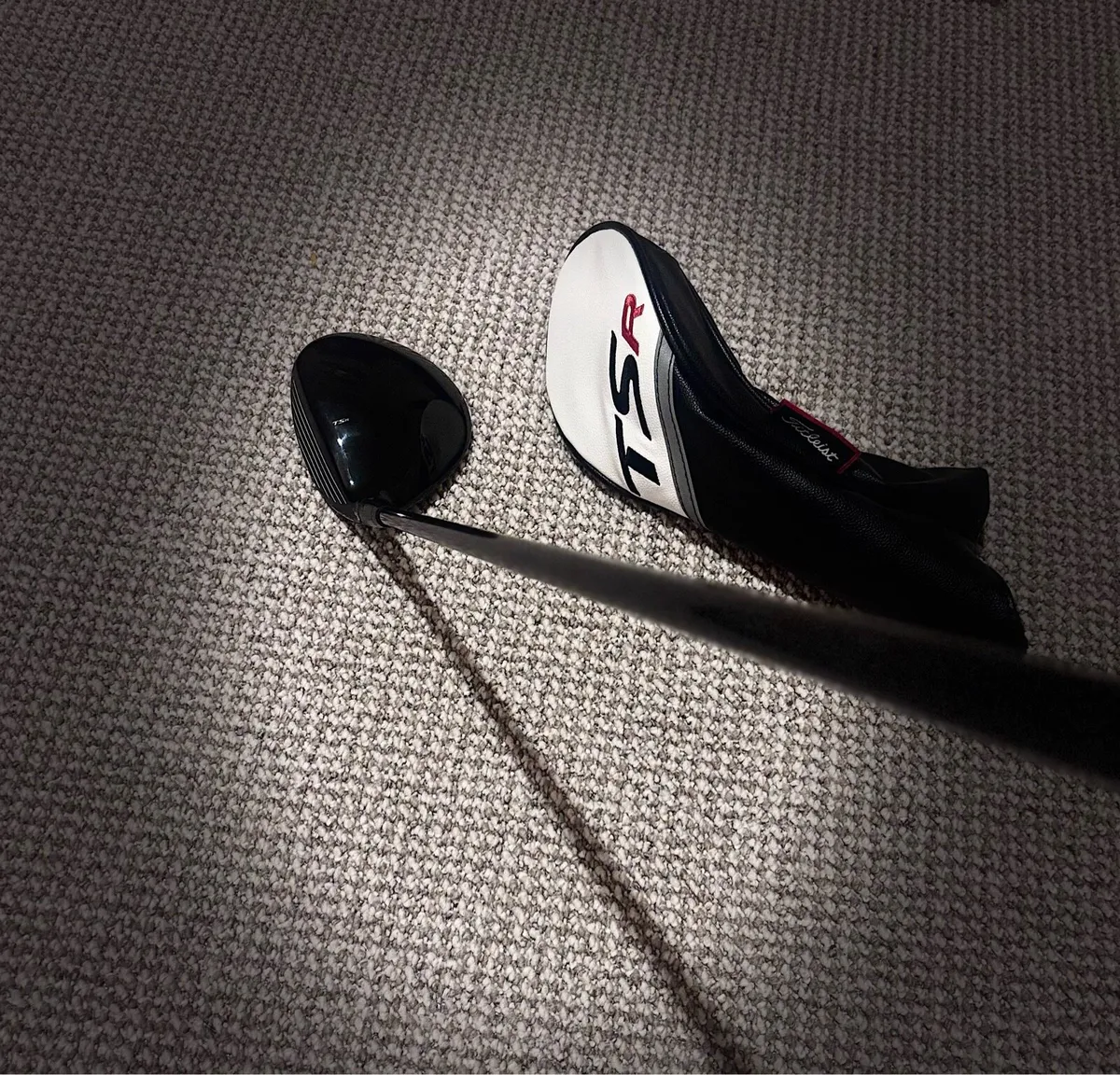 Titleist TSR2 Plus - Image 1