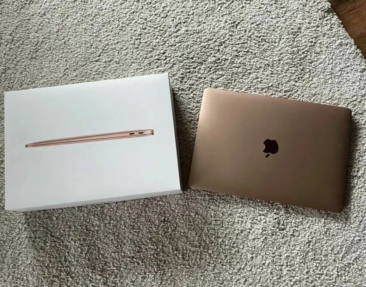 MacBook Air 2020 - Image 3
