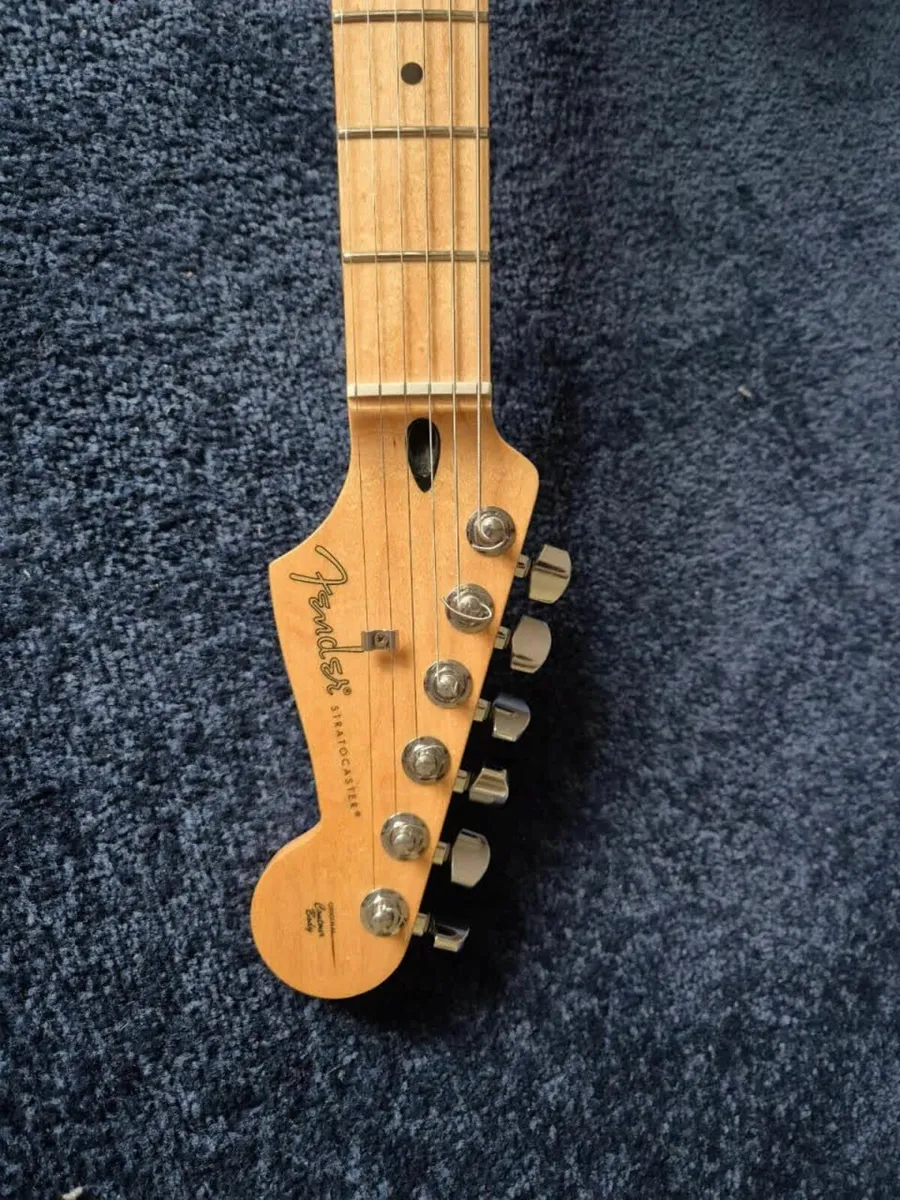 Fender player stratocaster - Image 3