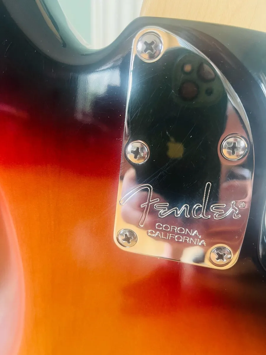 American Deluxe Jazz Bass Left handed - Image 2