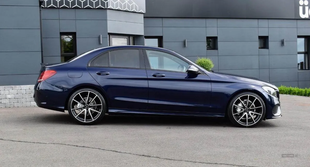 Mercedes-Benz C-Class 2.1 C220d AMG Line - Image 4