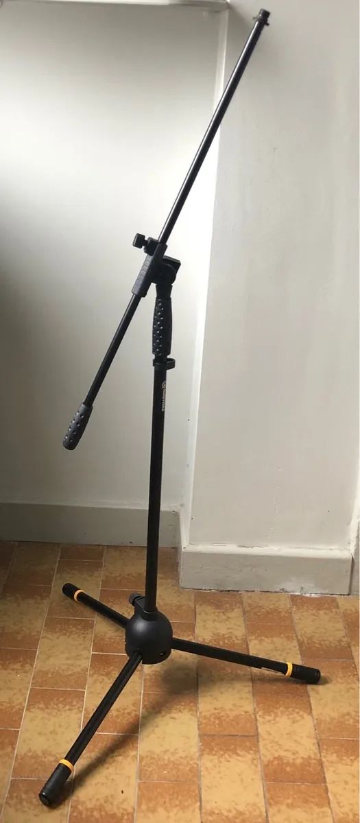 Mic stand - Image 1