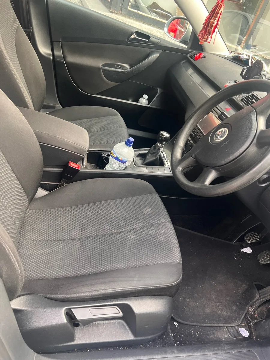 Car - Image 3