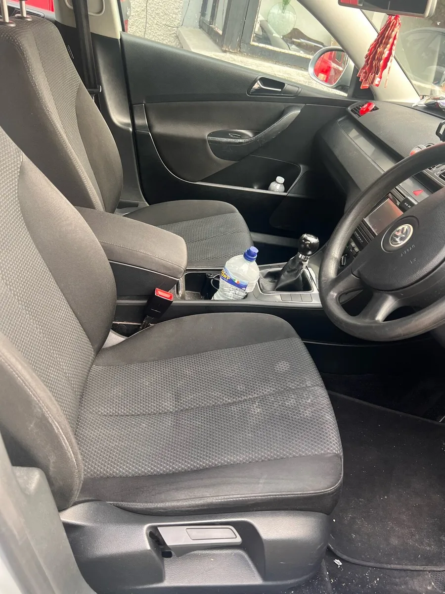 Car - Image 4