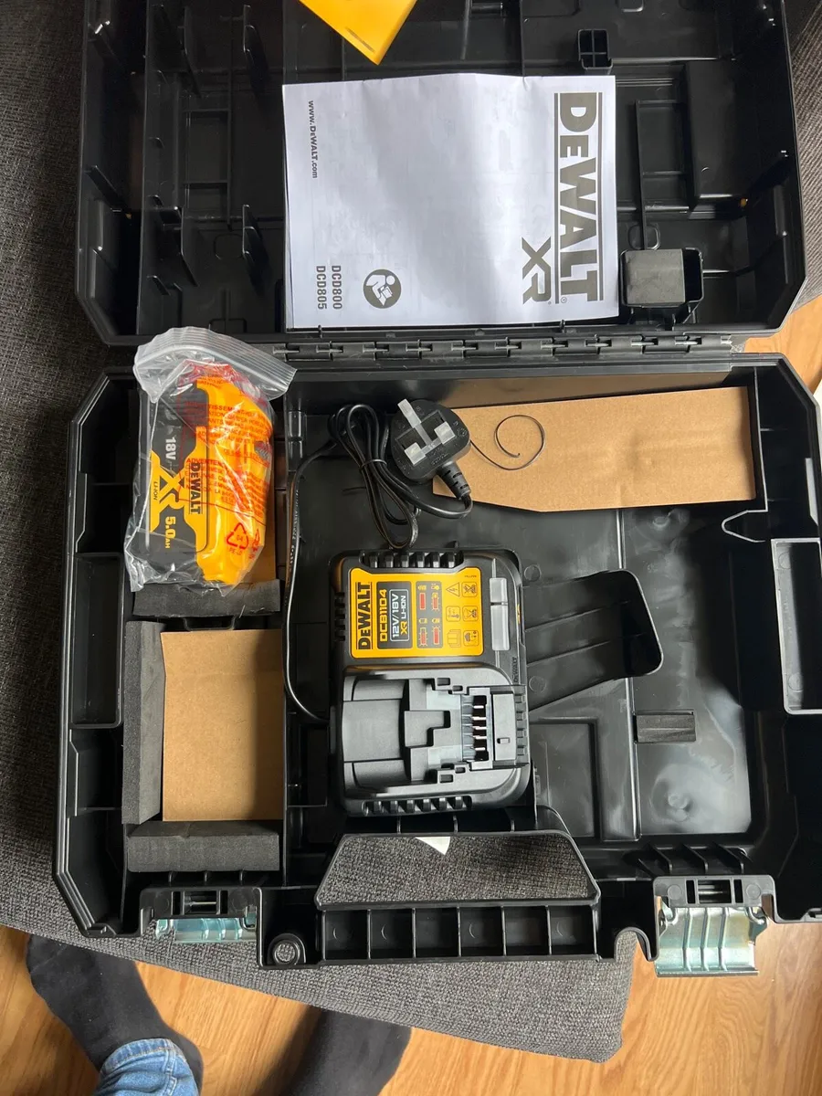 Dewalt Battery and charger - Image 1