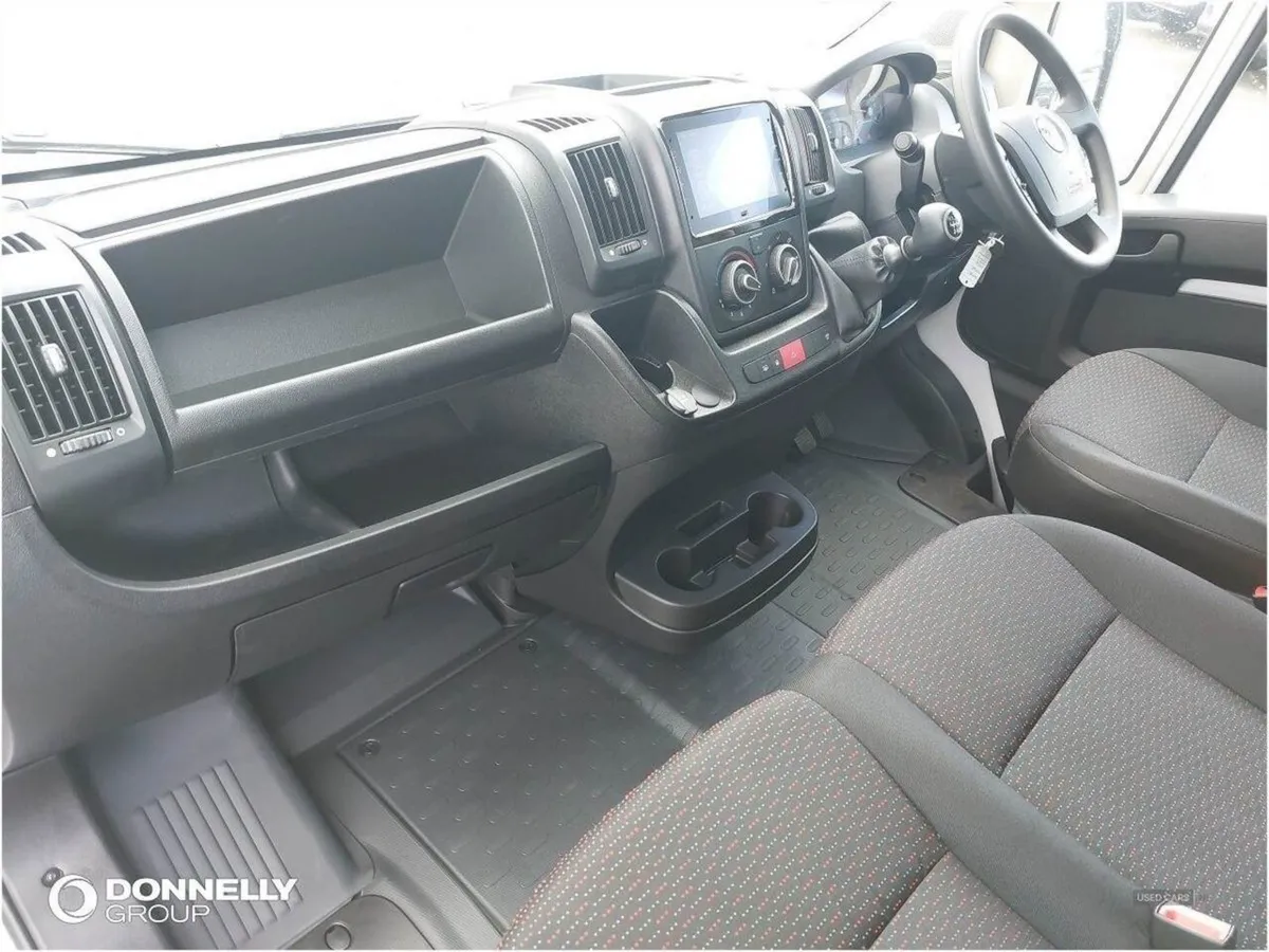 Vauxhall Movano 2.2 Turbo D 140ps H2 Van Dynamic - Image 4