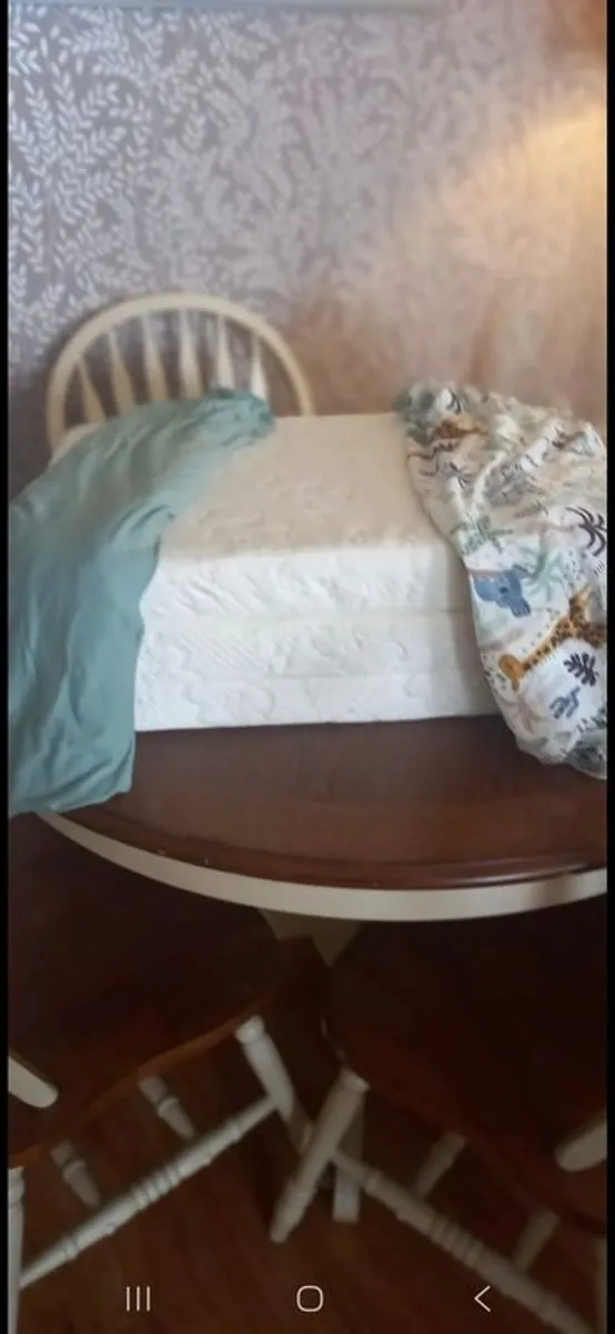 Baby Travel Cot - Image 3