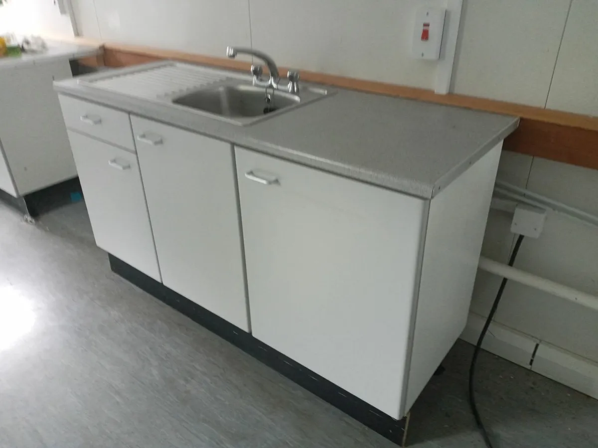 Delivery - Kitchen Unit with Sink / Taps - Image 3