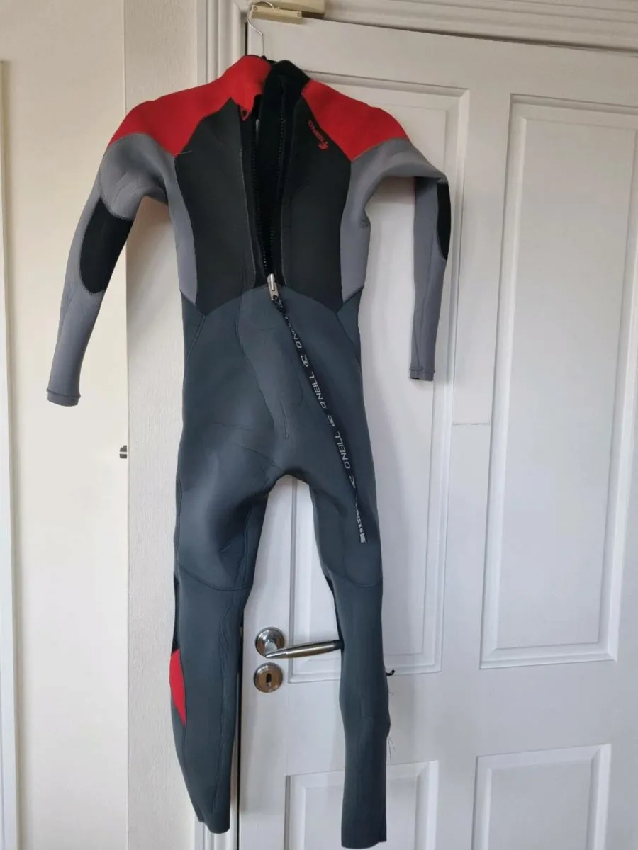 Wetsuit age 12 - Image 2