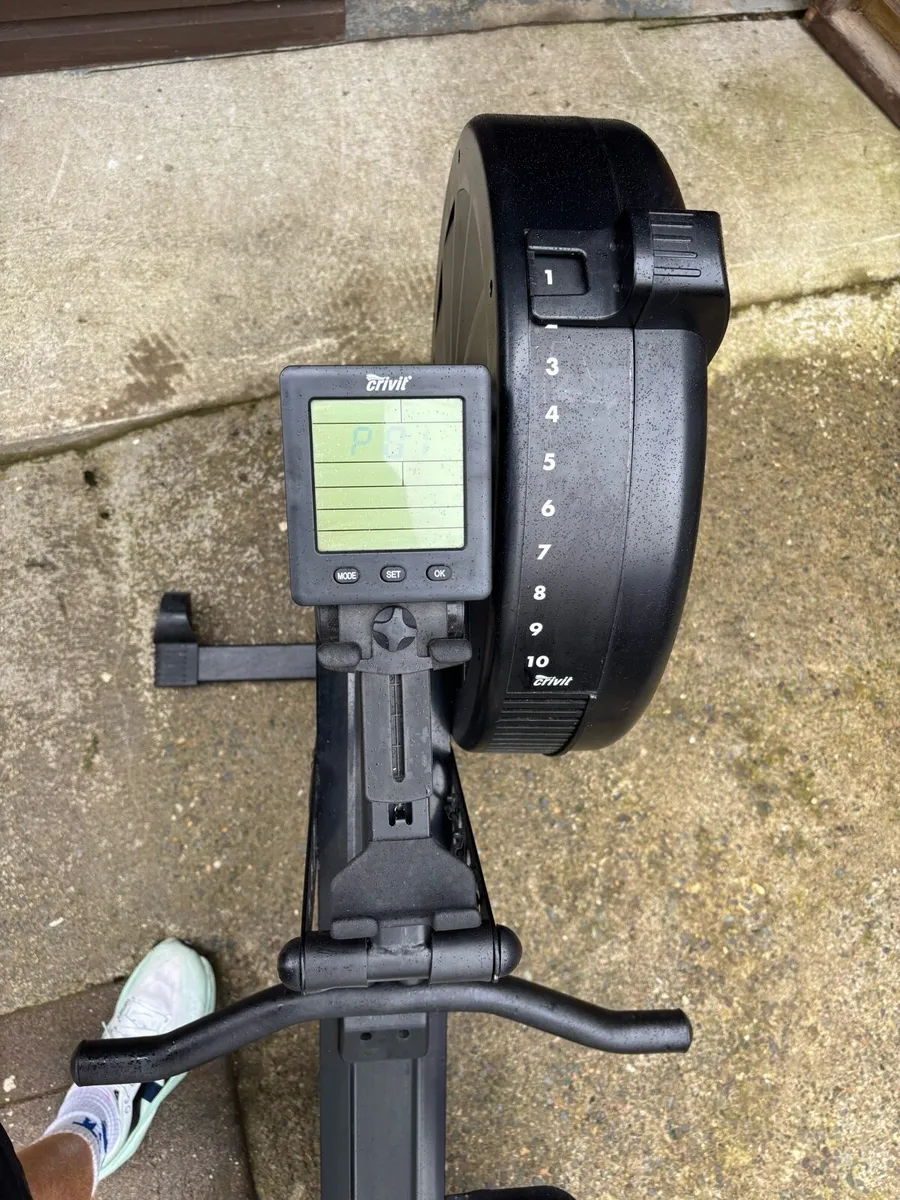 Rowing Machine - Image 3