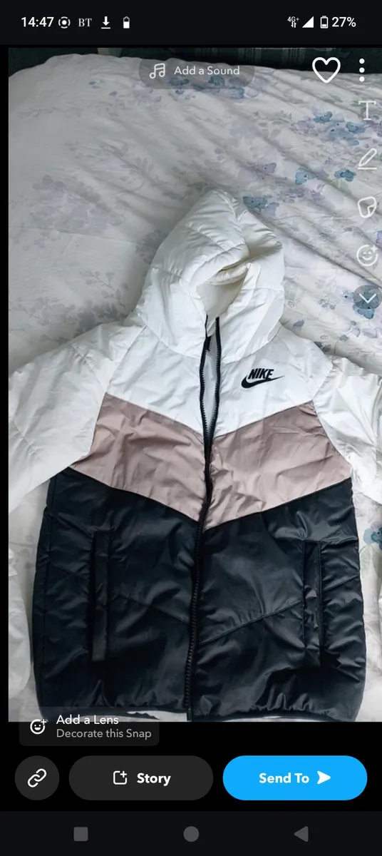 Nike puffa jacket - Image 2