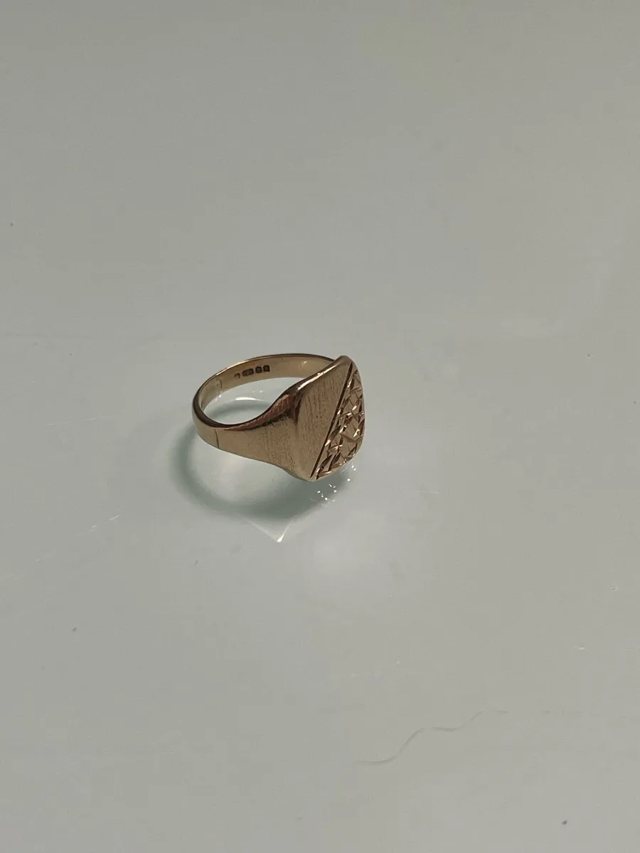 Gold signet 9ct - Image 1