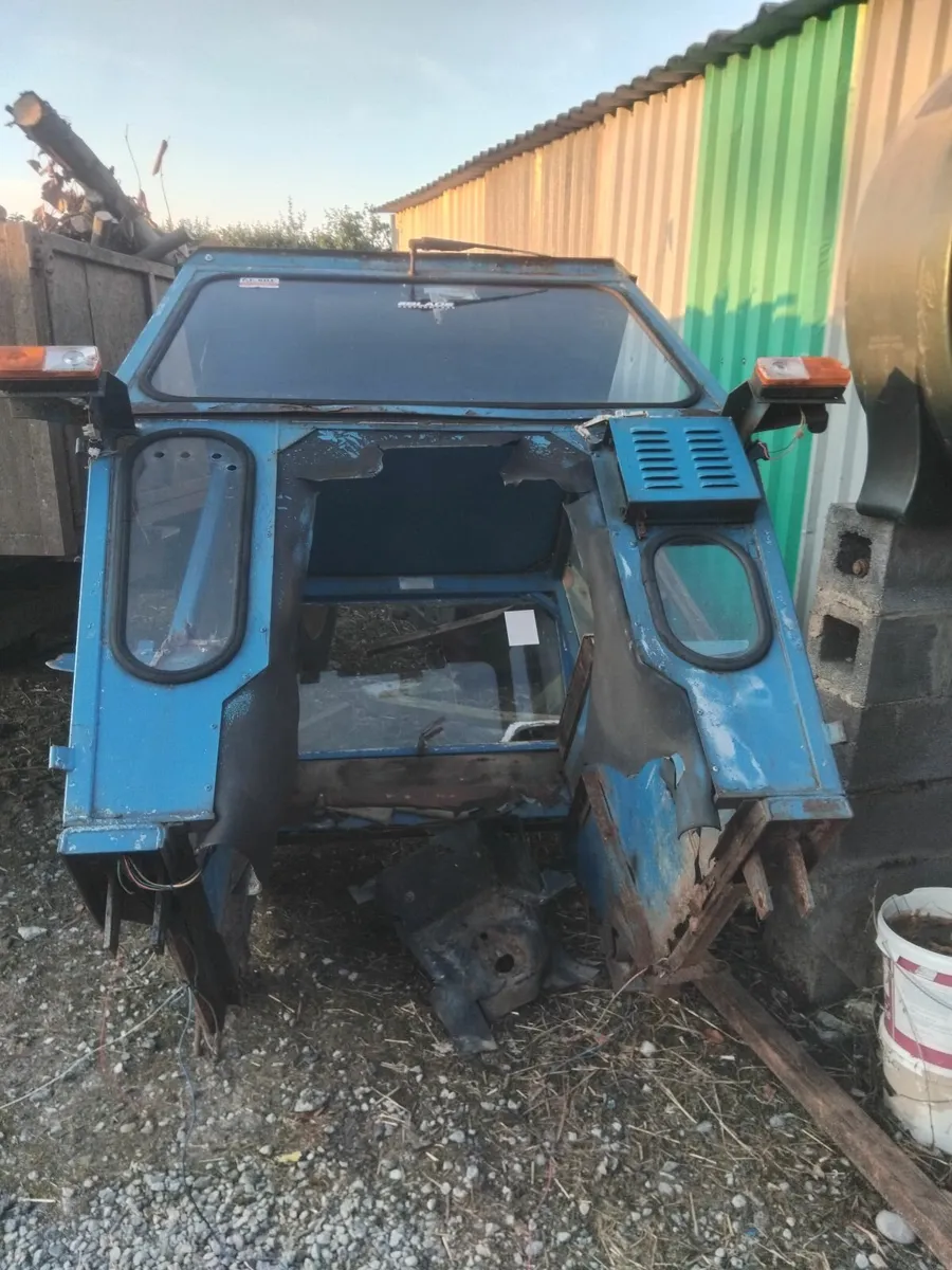 Ford cab - Image 1