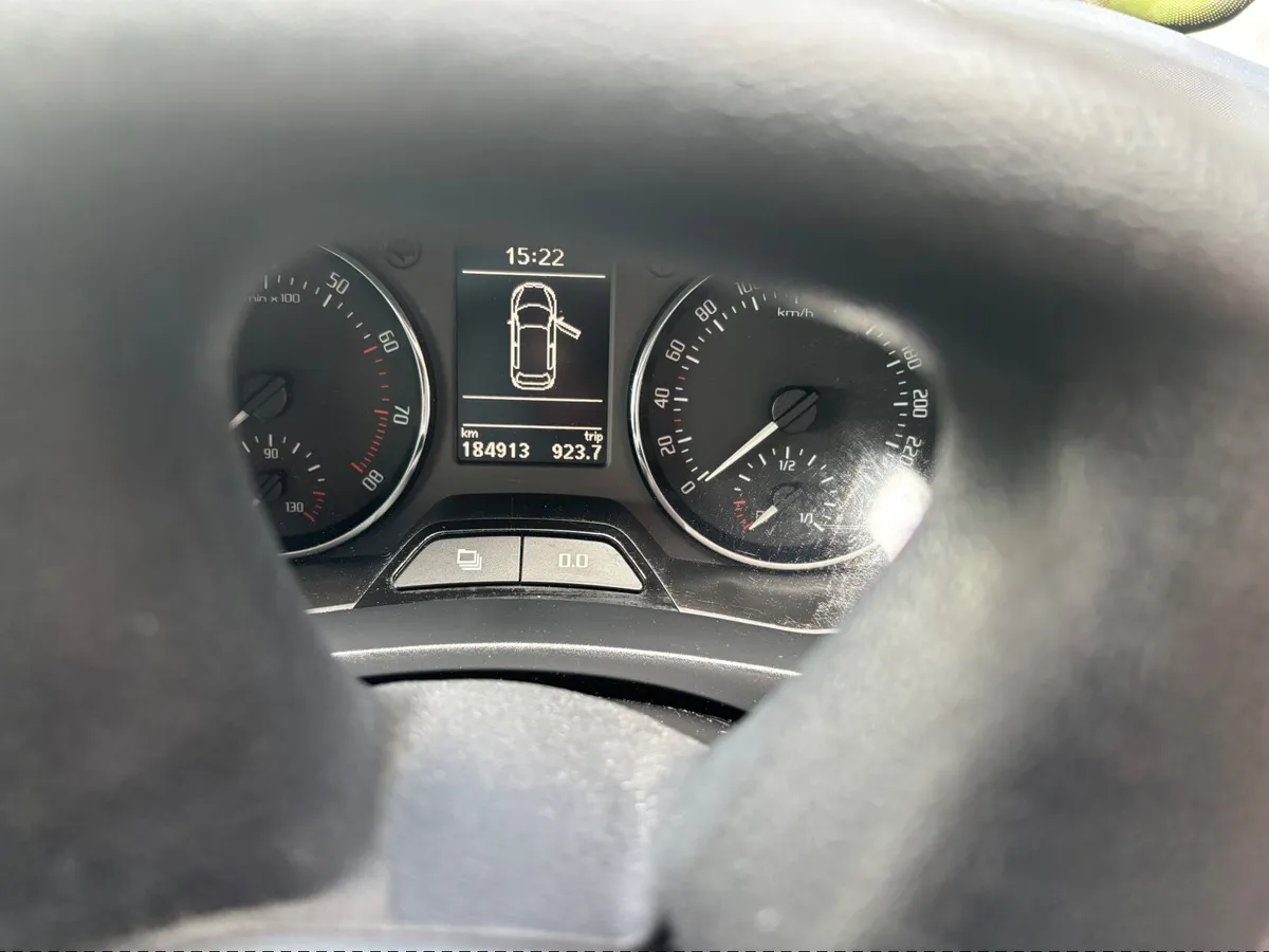 Skoda Fabia 2011 - Image 2