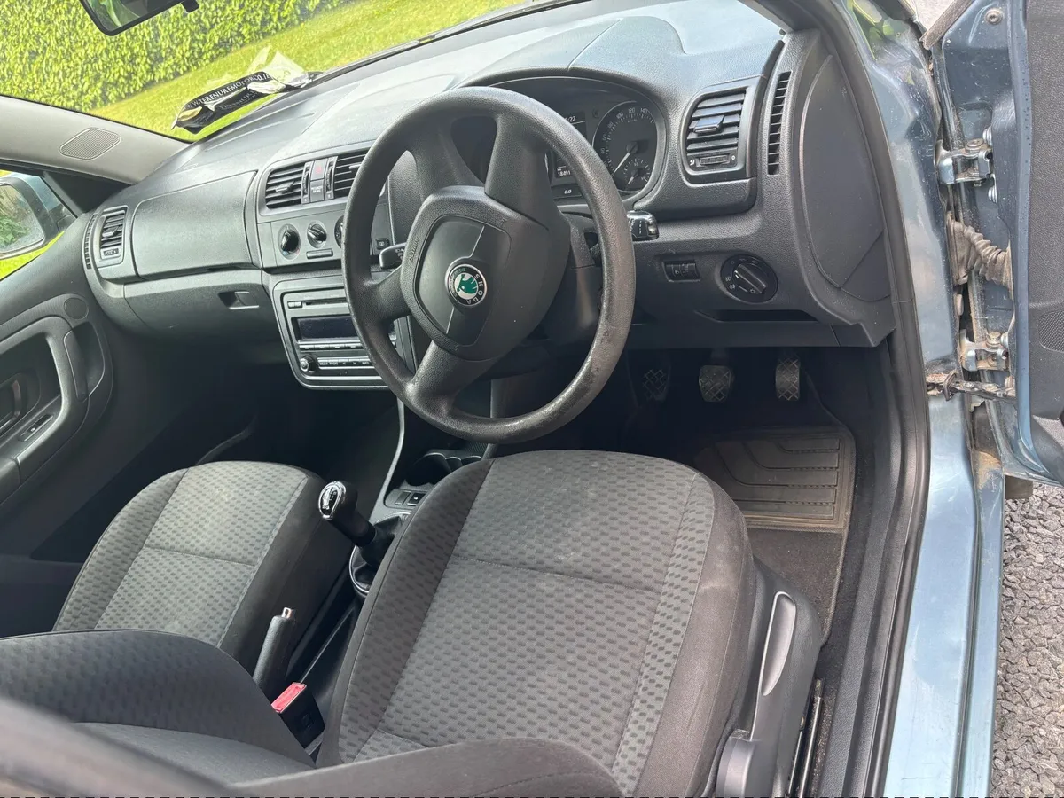 Skoda Fabia 2011 - Image 3