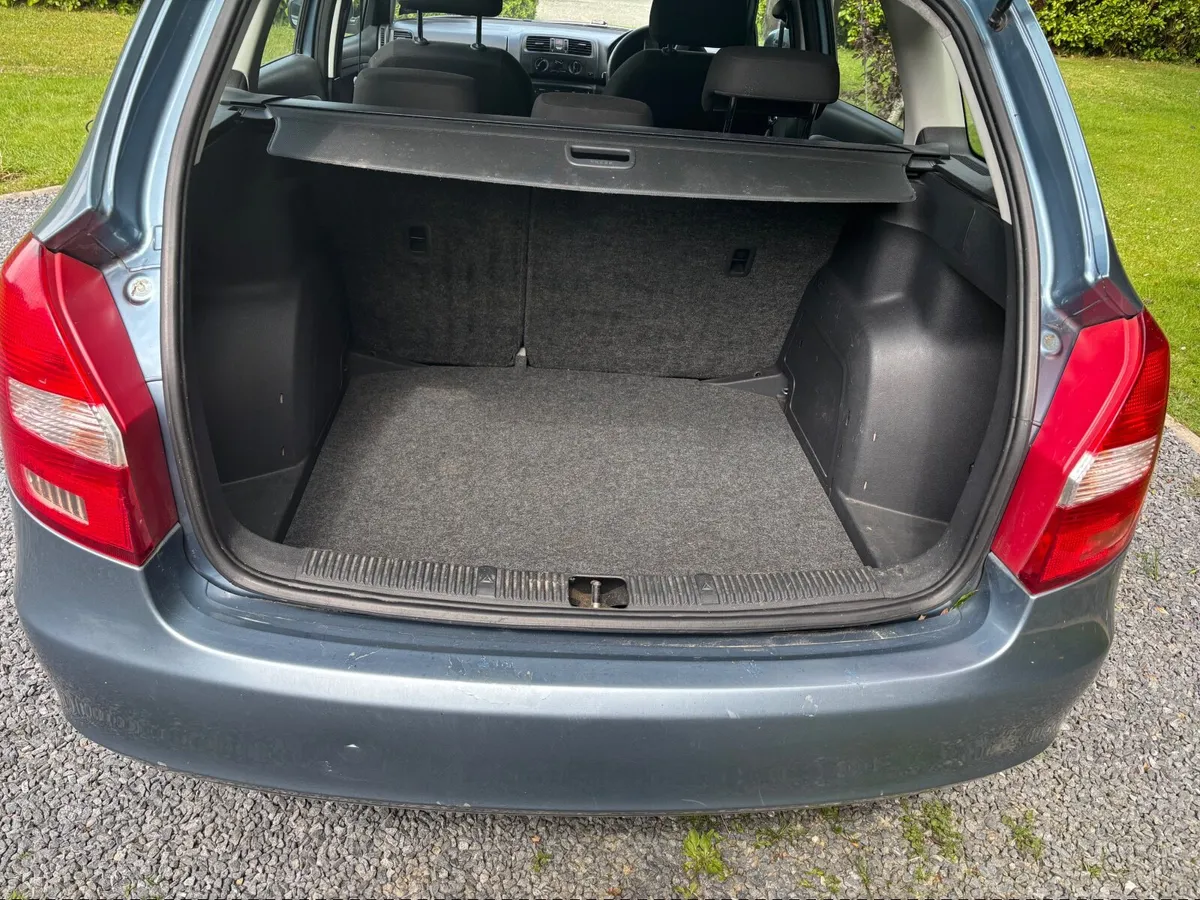 Skoda Fabia 2011 - Image 4