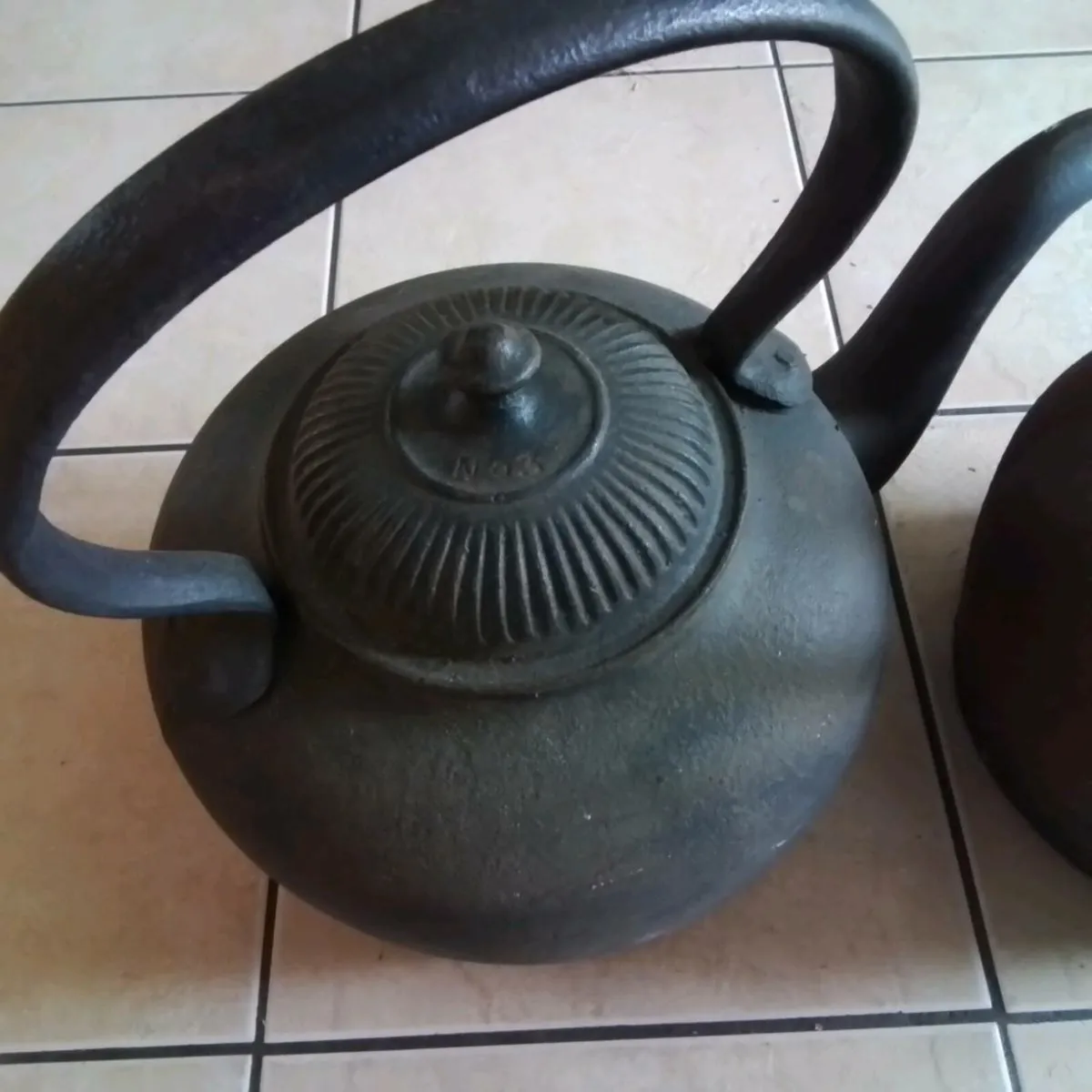 ANTIQUE AND COLLECTABLES - Image 2