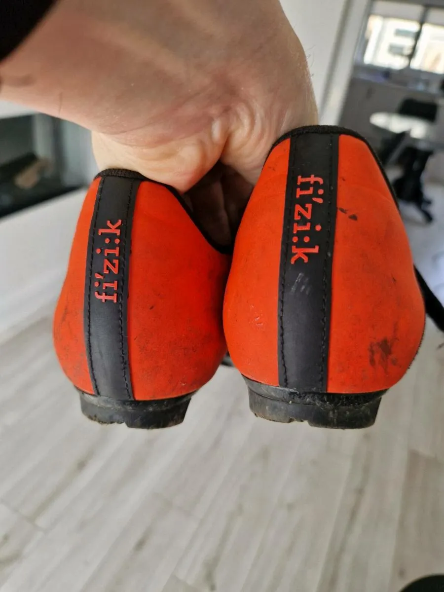 Cycling shoes - Image 2